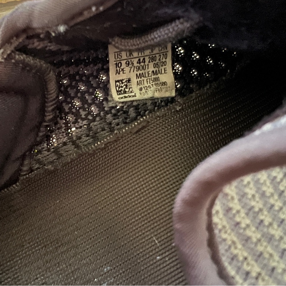 Yeezy men’s sneaker - Picture 4 of 6